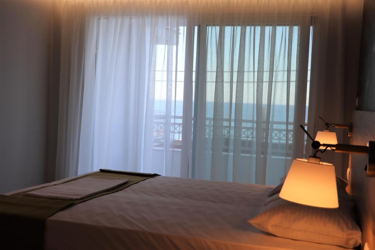 Aparthotel Nefeli *